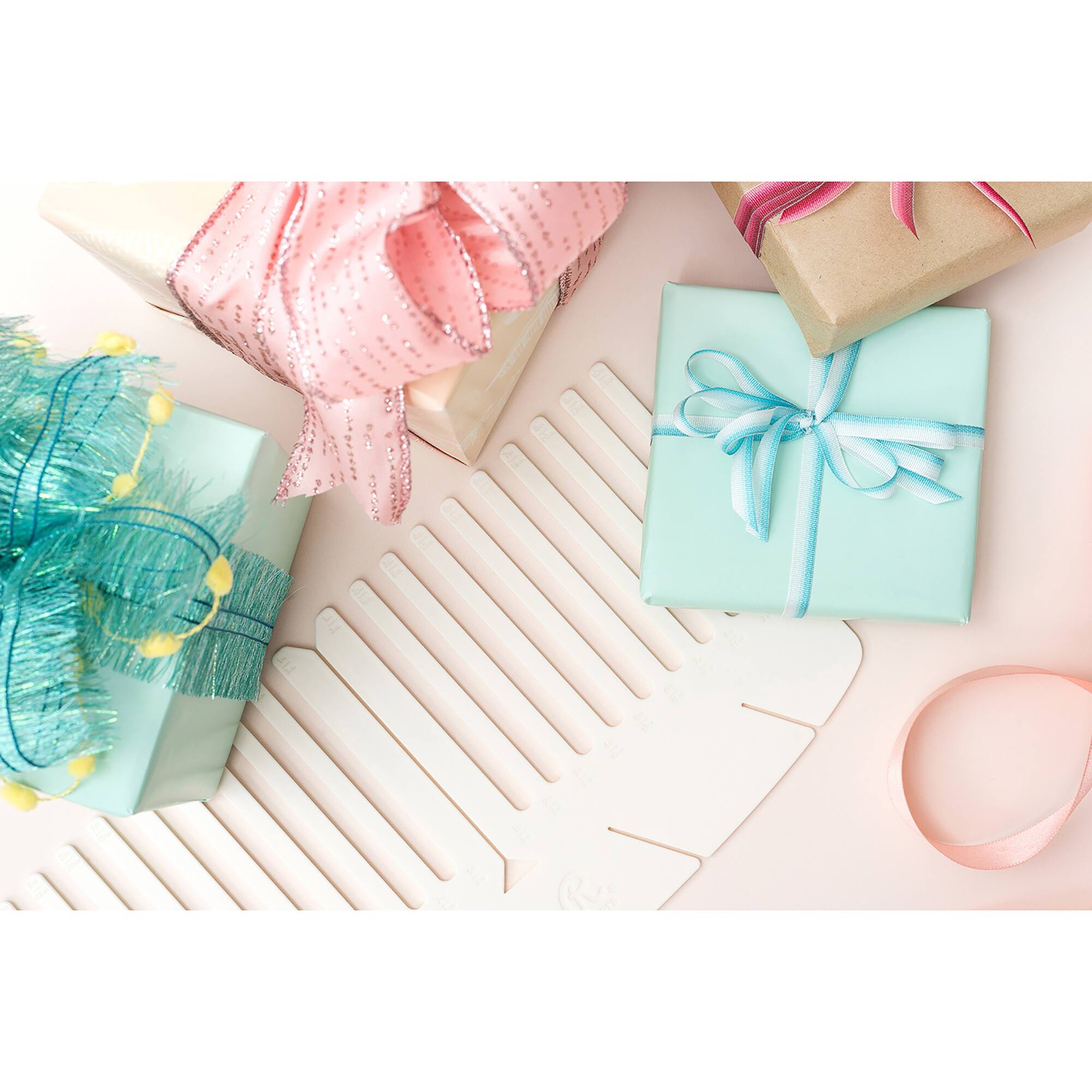 We R Memory Keepers® Bow Loom